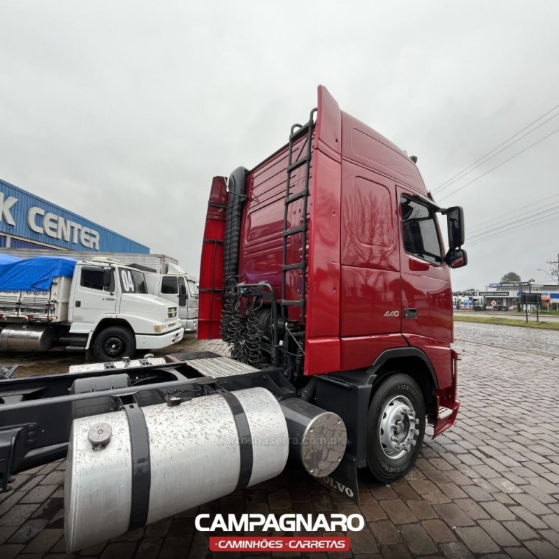 FH 440 6X2 - 2010 - VACARIA