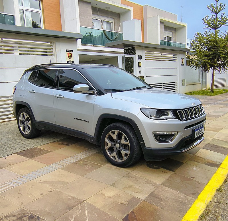 COMPASS 2.0 16V FLEX LIMITED AUTOMÁTICO - 2018 - FARROUPILHA