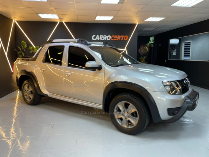 DUSTER OROCH 2.0 16V FLEX DYNAMIQUE 4P MANUAL - 2016 - NOVO HAMBURGO