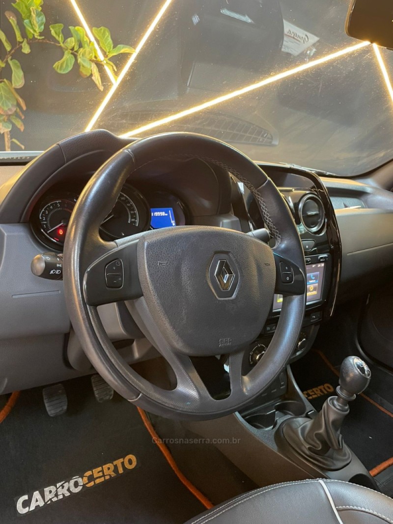 DUSTER OROCH 2.0 16V FLEX DYNAMIQUE 4P MANUAL - 2016 - NOVO HAMBURGO