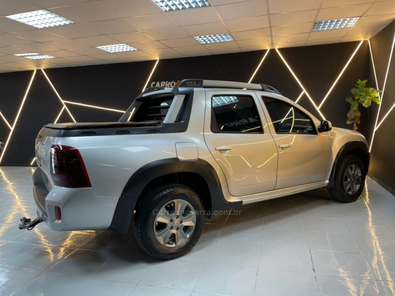 DUSTER OROCH 2.0 16V FLEX DYNAMIQUE 4P MANUAL - 2016 - NOVO HAMBURGO