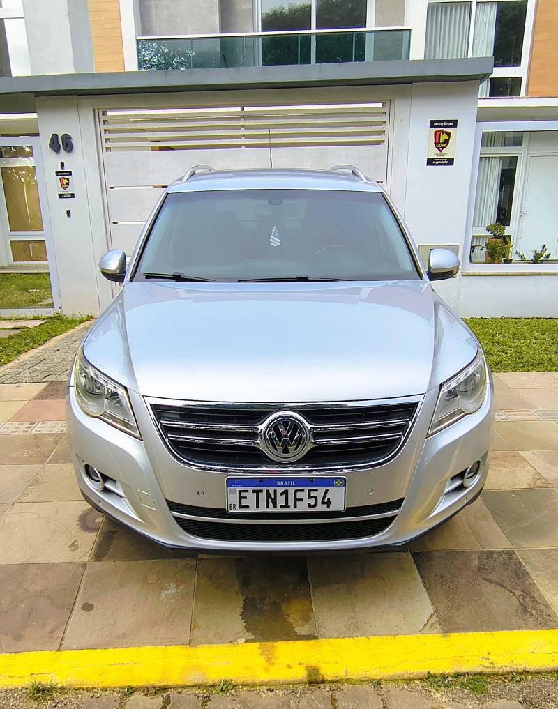 TIGUAN 2.0 FSI 16V TURBO GASOLINA 4P TIPTRONIC - 2011 - FARROUPILHA