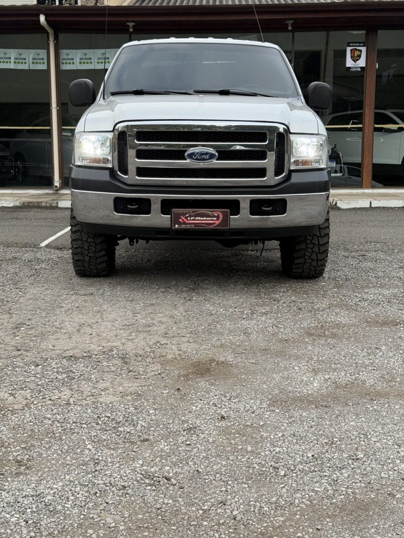 F-250 3.9 XLT MAX POWER 4X4 CD DIESEL 4P MANUAL - 2009 - FARROUPILHA