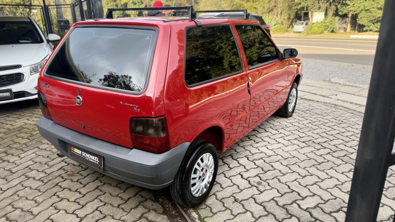 UNO 1.0 MPI MILLE FIRE ECONOMY 8V FLEX 2P MANUAL - 2011 - NOVA PETRóPOLIS