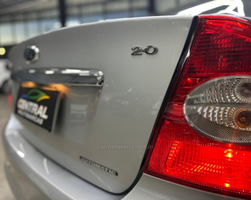 FOCUS 2.0 GHIA SEDAN 16V FLEX 4P AUTOMÁTICO - 2010 - VACARIA
