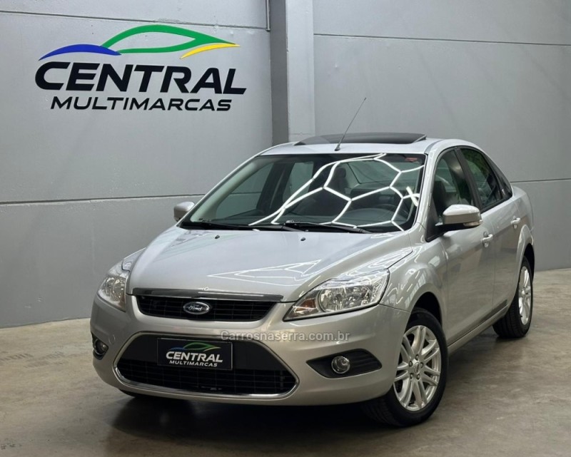 FOCUS 2.0 GHIA SEDAN 16V FLEX 4P AUTOMÁTICO - 2010 - VACARIA