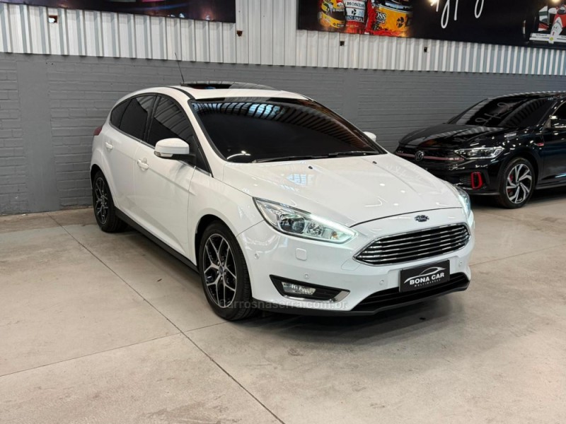 FOCUS 2.0 TITANIUM PLUS HATCH 16V FLEX 4P AUTO - 2016 - CAXIAS DO SUL