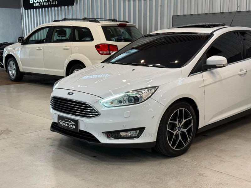 FOCUS 2.0 TITANIUM PLUS HATCH 16V FLEX 4P AUTO - 2016 - CAXIAS DO SUL