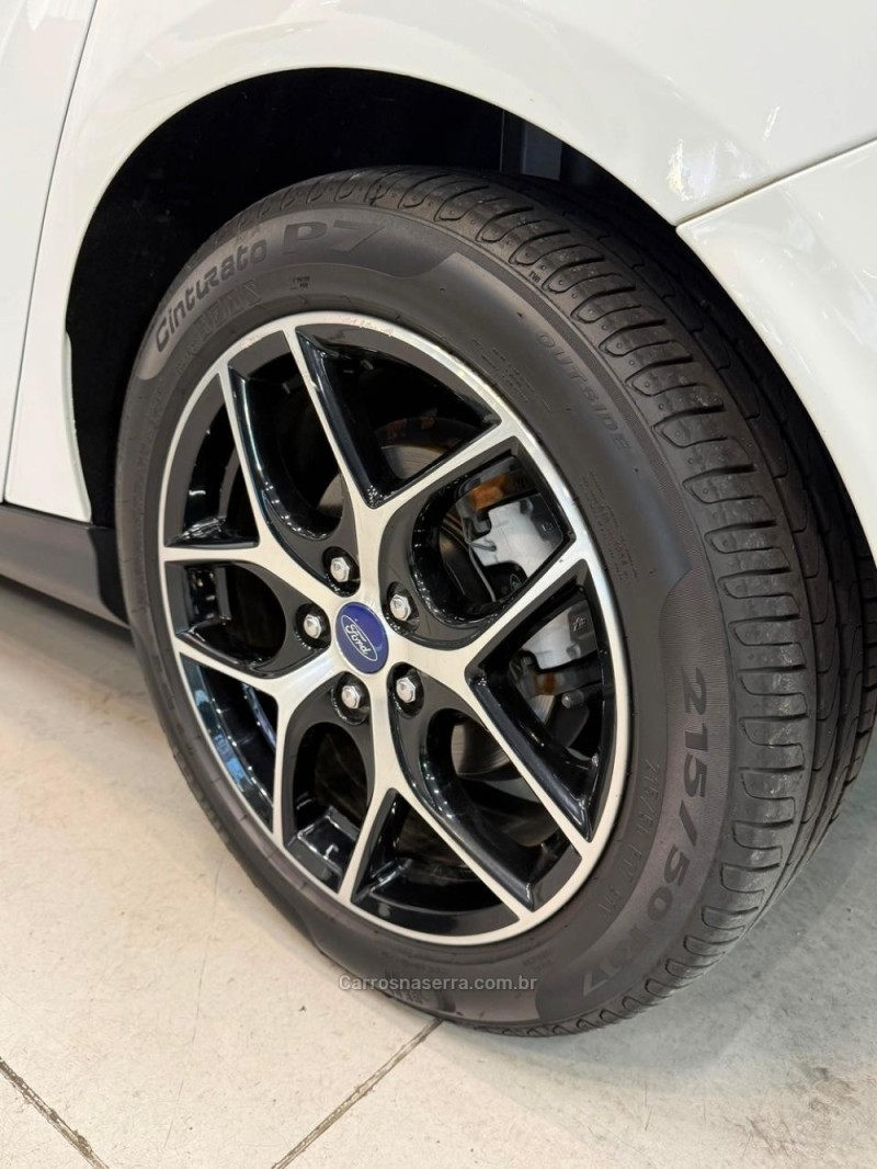 FOCUS 2.0 TITANIUM PLUS HATCH 16V FLEX 4P AUTO - 2016 - CAXIAS DO SUL