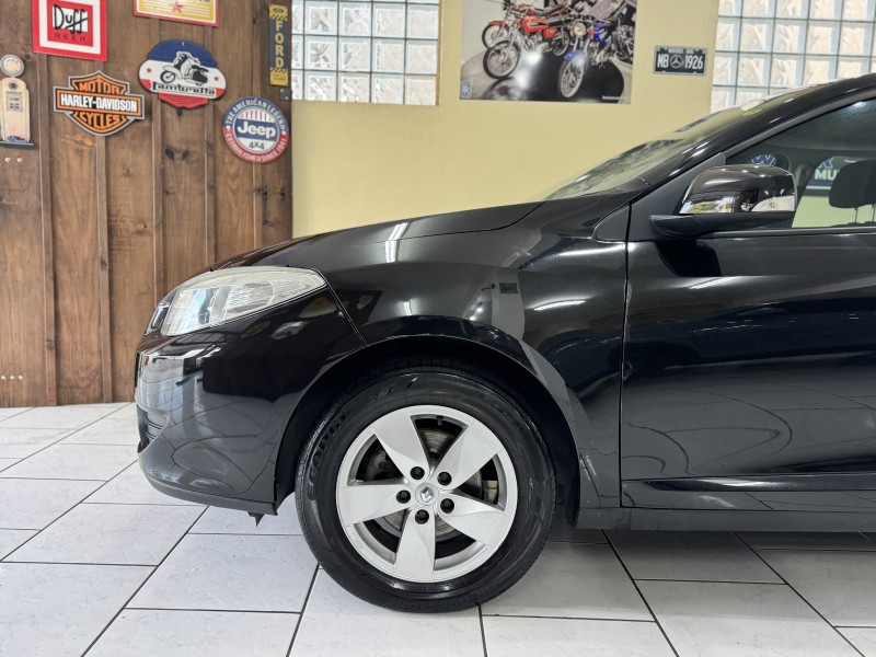 FLUENCE 2.0 DYNAMIQUE 16V FLEX 4P AUTOMÁTICO - 2011 - CAXIAS DO SUL