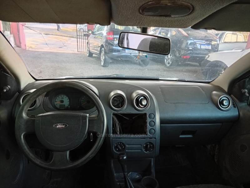 FIESTA 1.0 MPI 8V GASOLINA 4P MANUAL - 2003 - CAXIAS DO SUL