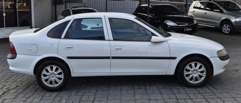 VECTRA 2.2 MPFI CD 16V GASOLINA 4P MANUAL - 1998 - CAXIAS DO SUL