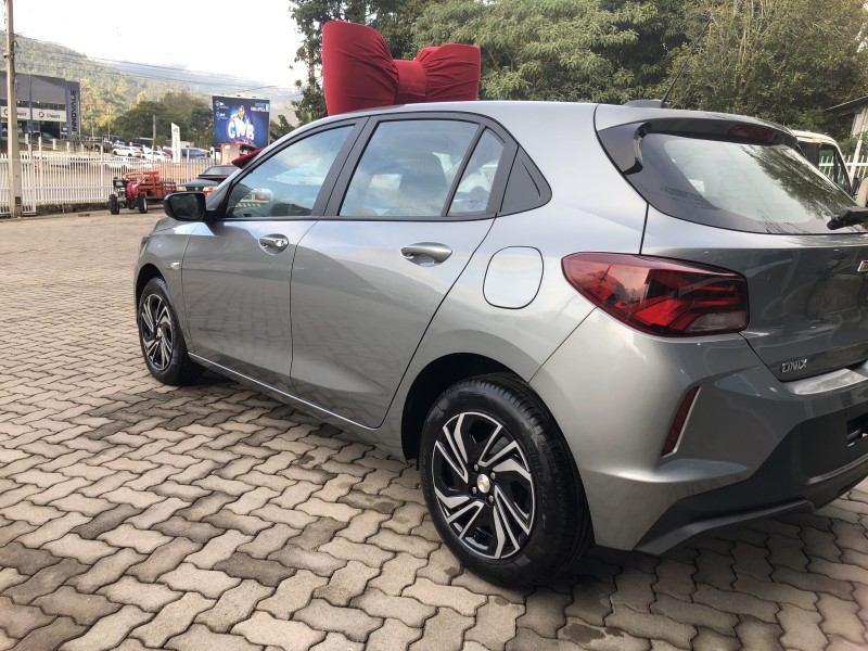 ONIX 1.0 12V FLEX 4P MANUAL - 2026 - VALE REAL