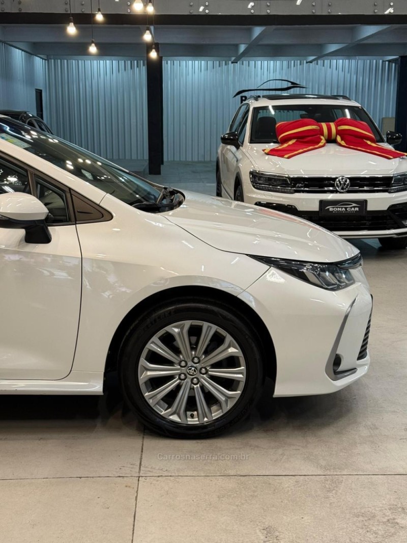 COROLLA 2.0 XEI 16V FLEX 4P AUTOMÁTICO - 2022 - CAXIAS DO SUL