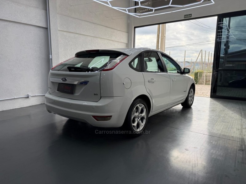 FOCUS 2.0 TITANIUM HATCH 16V FLEX 4P MANUAL - 2013 - BENTO GONçALVES