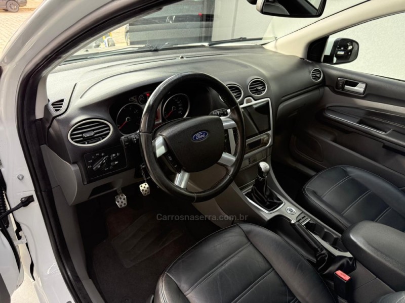 FOCUS 2.0 TITANIUM HATCH 16V FLEX 4P MANUAL - 2013 - BENTO GONçALVES