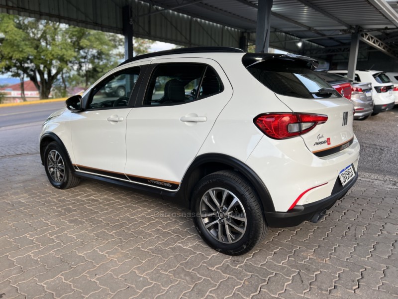 ARGO 1.3 8V TREKKING FLEX 4P MANUAL - 2023 - BOM PRINCíPIO