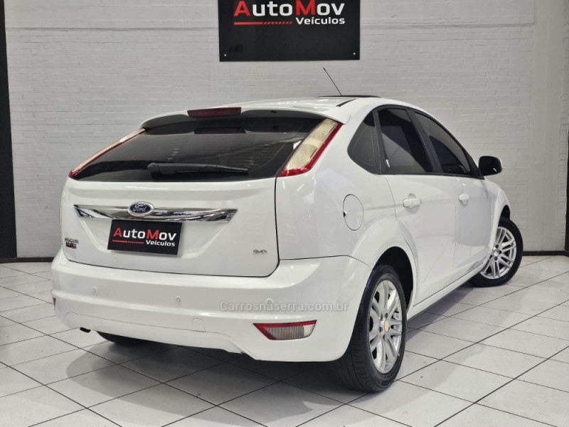 FOCUS 2.0 GHIA 16V FLEX 4P MANUAL - 2009 - CAXIAS DO SUL