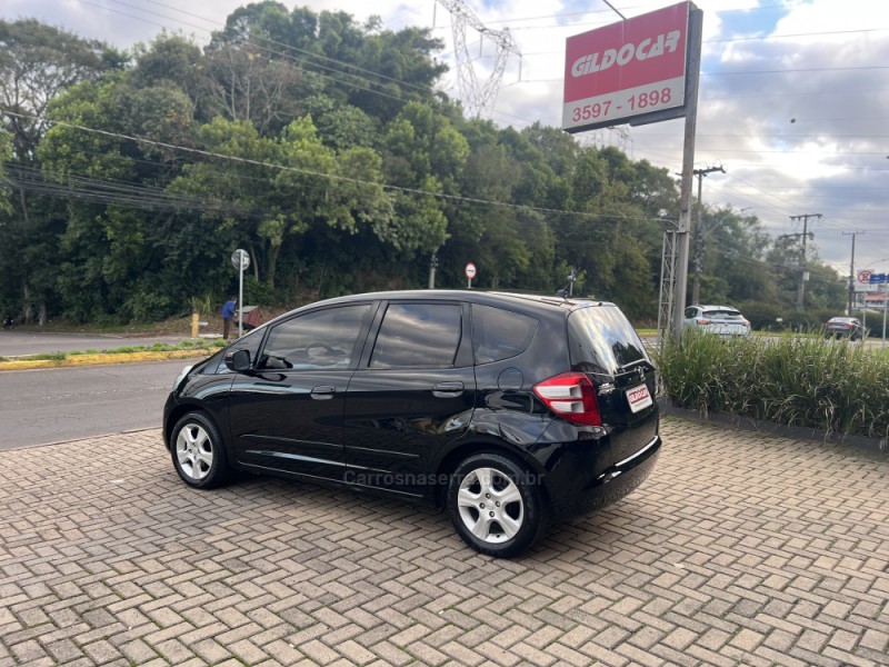 FIT 1.4 LX 16V FLEX 4P MANUAL - 2011 - CAMPO BOM
