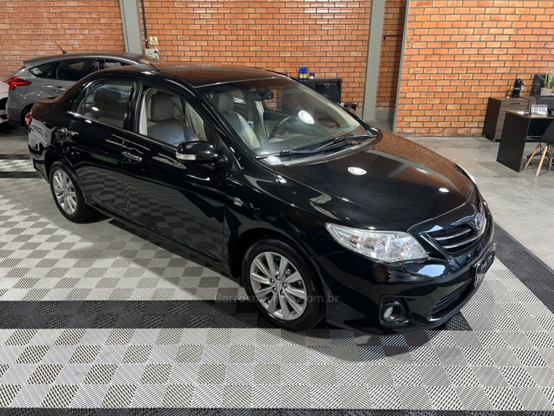 COROLLA 2.0 ALTIS PREMIUM 16V FLEX 4P AUTOMÁTICO - 2012 - BENTO GONçALVES