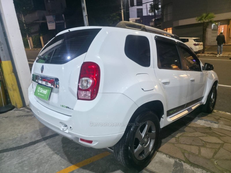 DUSTER 2.0 TECH ROAD 4X2 16V FLEX 4P MANUAL - 2014 - BENTO GONçALVES