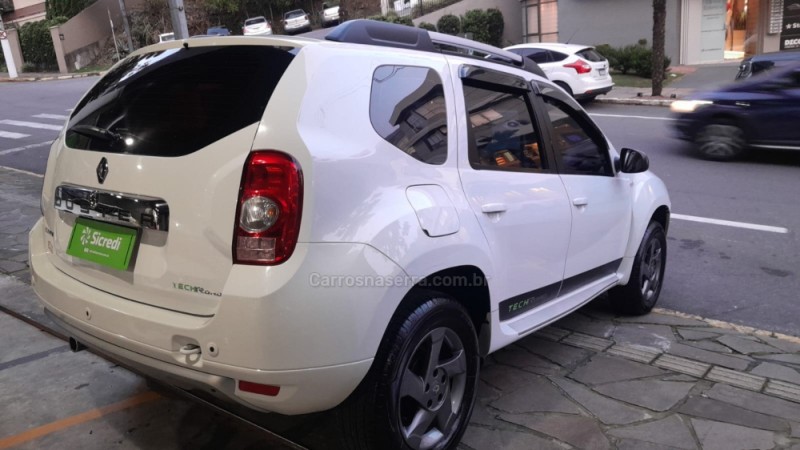 DUSTER 2.0 TECH ROAD 4X2 16V FLEX 4P MANUAL - 2014 - BENTO GONçALVES