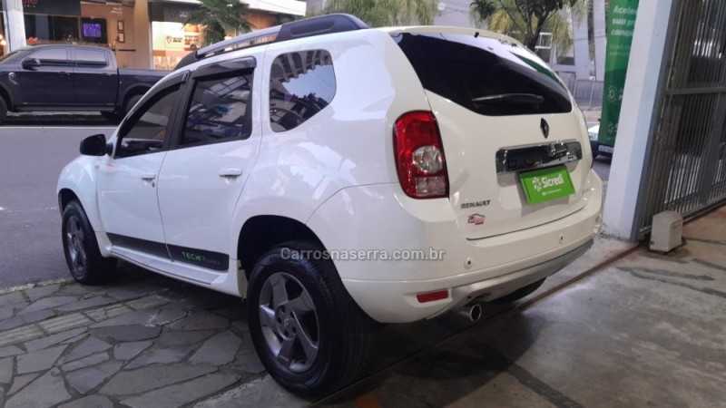 DUSTER 2.0 TECH ROAD 4X2 16V FLEX 4P MANUAL - 2014 - BENTO GONçALVES