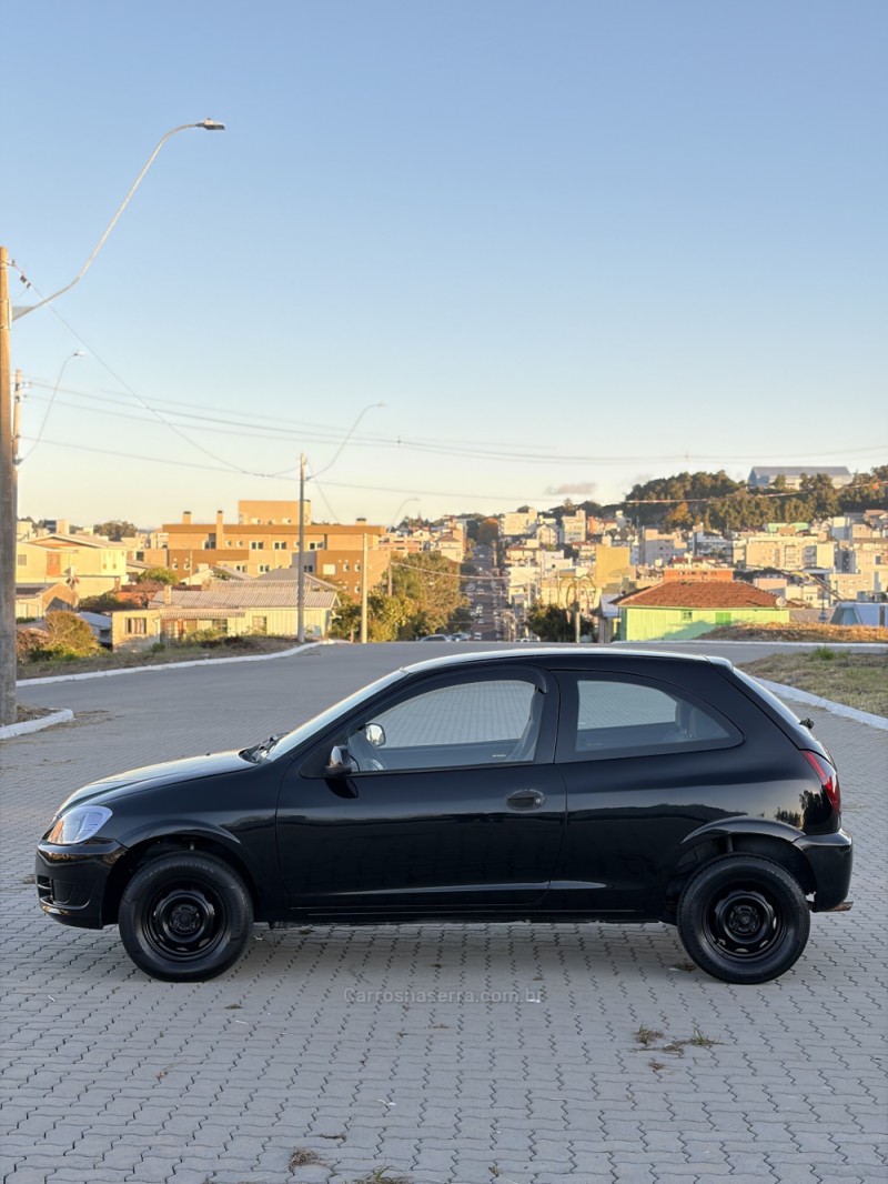 CELTA 1.0 MPFI LS 8V FLEX 2P MANUAL - 2014 - FLORES DA CUNHA