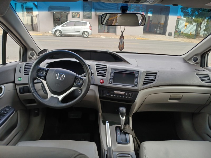 CIVIC 2.0 EXR 16V FLEX 4P AUTOMÁTICO - 2014 - FARROUPILHA