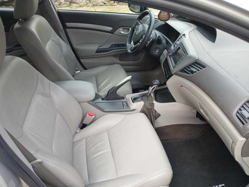 CIVIC 2.0 EXR 16V FLEX 4P AUTOMÁTICO - 2014 - FARROUPILHA