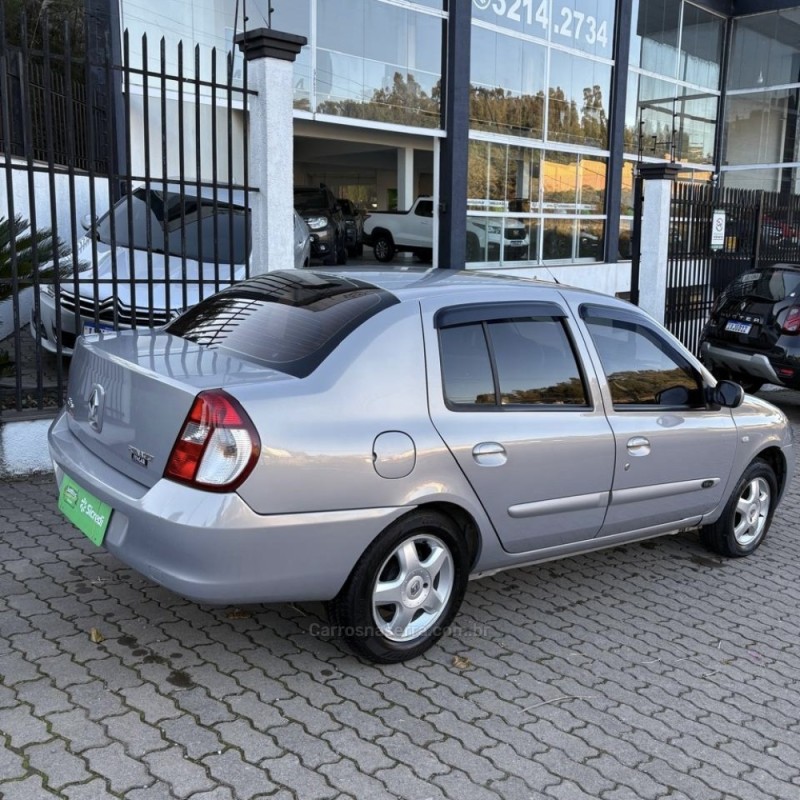 CLIO 1.6 PRIVILÉGE SEDAN 16V FLEX 4P MANUAL - 2006 - CAXIAS DO SUL