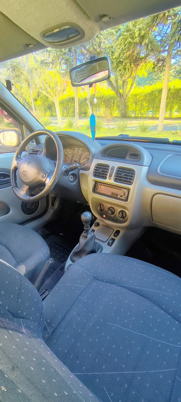 CLIO 1.0 EXPRESSION 16V FLEX 4P MANUAL - 2003 - FARROUPILHA