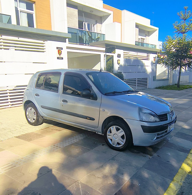CLIO 1.0 EXPRESSION 16V FLEX 4P MANUAL - 2003 - FARROUPILHA