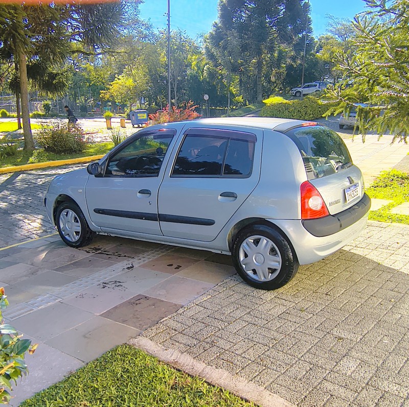 CLIO 1.0 EXPRESSION 16V FLEX 4P MANUAL - 2003 - FARROUPILHA