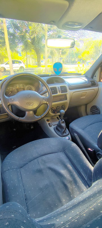 CLIO 1.0 EXPRESSION 16V FLEX 4P MANUAL - 2003 - FARROUPILHA