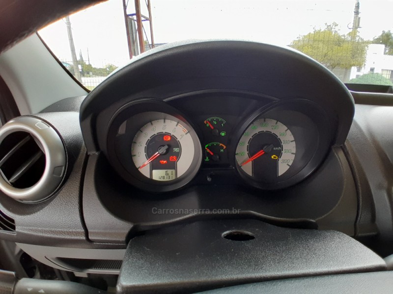 FIESTA 1.6 MPI 8V GASOLINA 4P MANUAL - 2008 - VERANóPOLIS