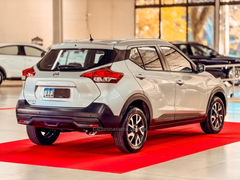 KICKS 1.6 16V FLEX S 4P MANUAL - 2020 - NOVA PRATA
