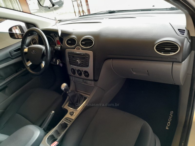 FOCUS 1.6 S 16V FLEX 4P MANUAL - 2013 - VERANóPOLIS