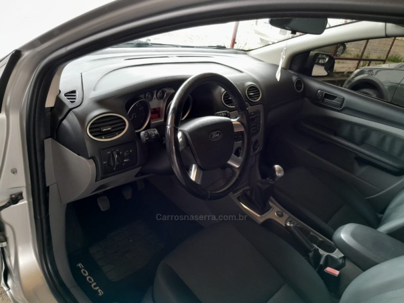 FOCUS 1.6 S 16V FLEX 4P MANUAL - 2013 - VERANóPOLIS