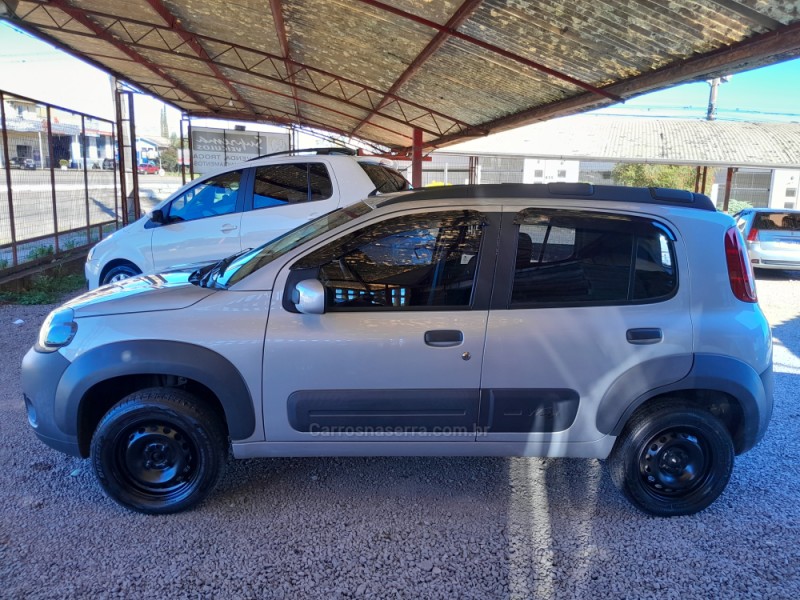 UNO 1.0 EVO VIVACE 8V FLEX 4P MANUAL - 2014 - VERANóPOLIS