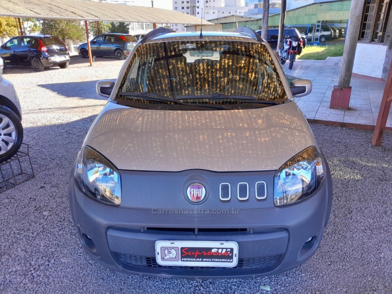 UNO 1.0 EVO VIVACE 8V FLEX 4P MANUAL