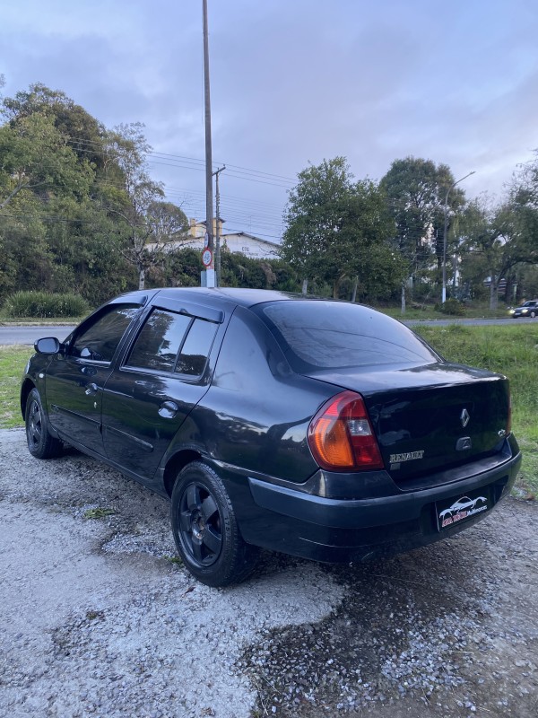 CLIO 1.0 RN SEDAN 16V GASOLINA 4P MANUAL - 2004 - CAXIAS DO SUL