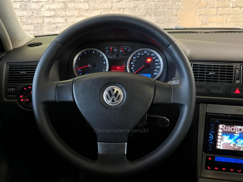 GOLF 1.6 MI TECH 8V FLEX 4P MANUAL - 2009 - CAXIAS DO SUL