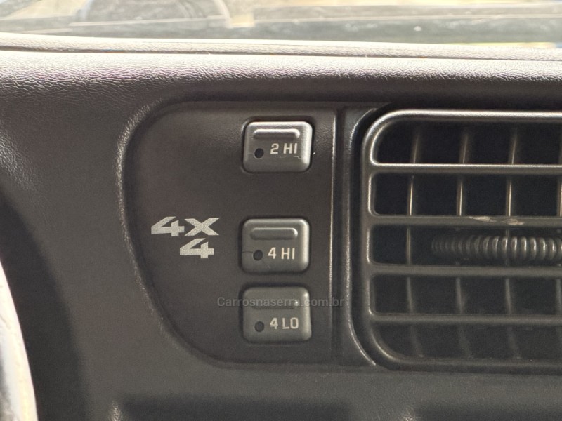 S10 2.8 EXECUTIVE 4X4 CD 12V TURBO INTERCOOLER DIESEL 4P MANUAL - 2006 - CAXIAS DO SUL