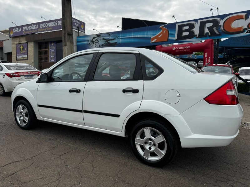 FIESTA 1.0 MPI SEDAN 8V FLEX 4P MANUAL - 2007 - DOIS IRMãOS