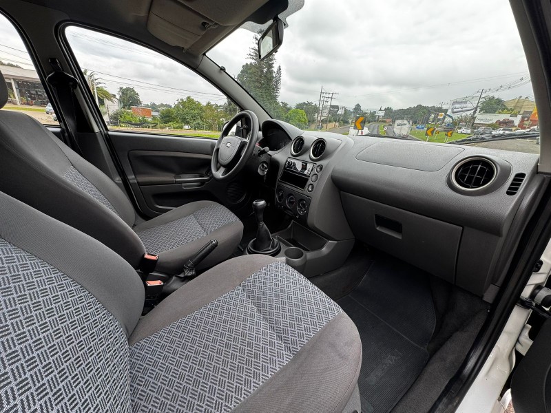 FIESTA 1.0 MPI SEDAN 8V FLEX 4P MANUAL - 2007 - DOIS IRMãOS
