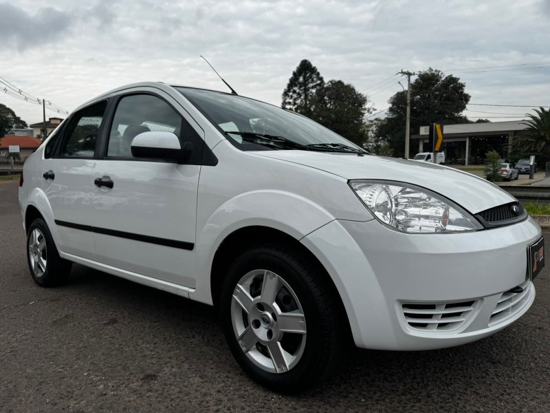 FIESTA 1.0 MPI SEDAN 8V FLEX 4P MANUAL - 2007 - DOIS IRMãOS