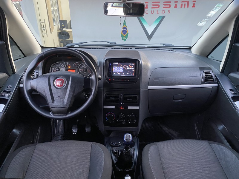 IDEA 1.4 MPI ATTRACTIVE 8V FLEX 4P MANUAL - 2013 - CARLOS BARBOSA