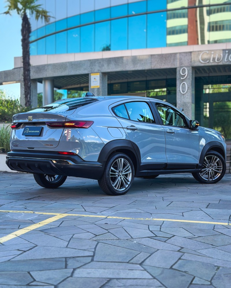 FASTBACK 1.0 200 TURBO DRIVE FLEX 4P AUTOMÁTICO - 2024 - NOVO HAMBURGO