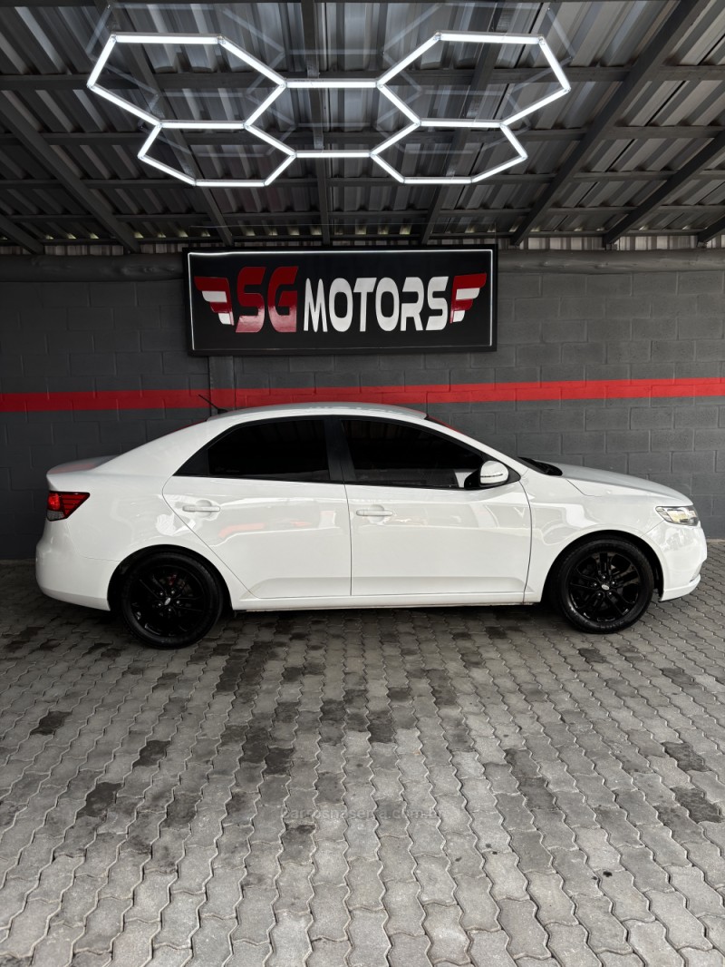 CERATO 1.6 SX 16V FLEX 4P MANUAL - 2012 - HARMONIA